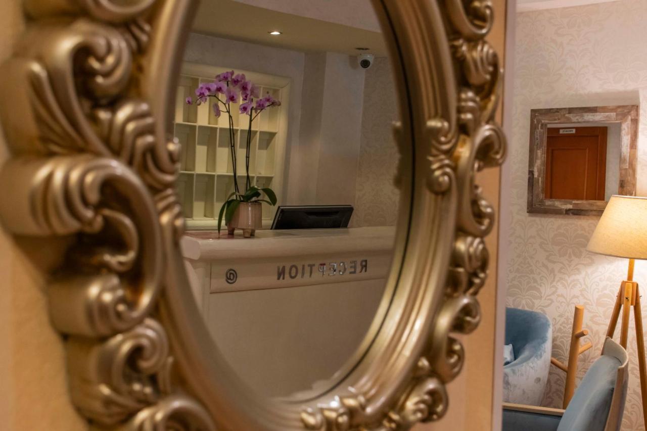 Mali Hotel Porat Будва Екстер'єр фото